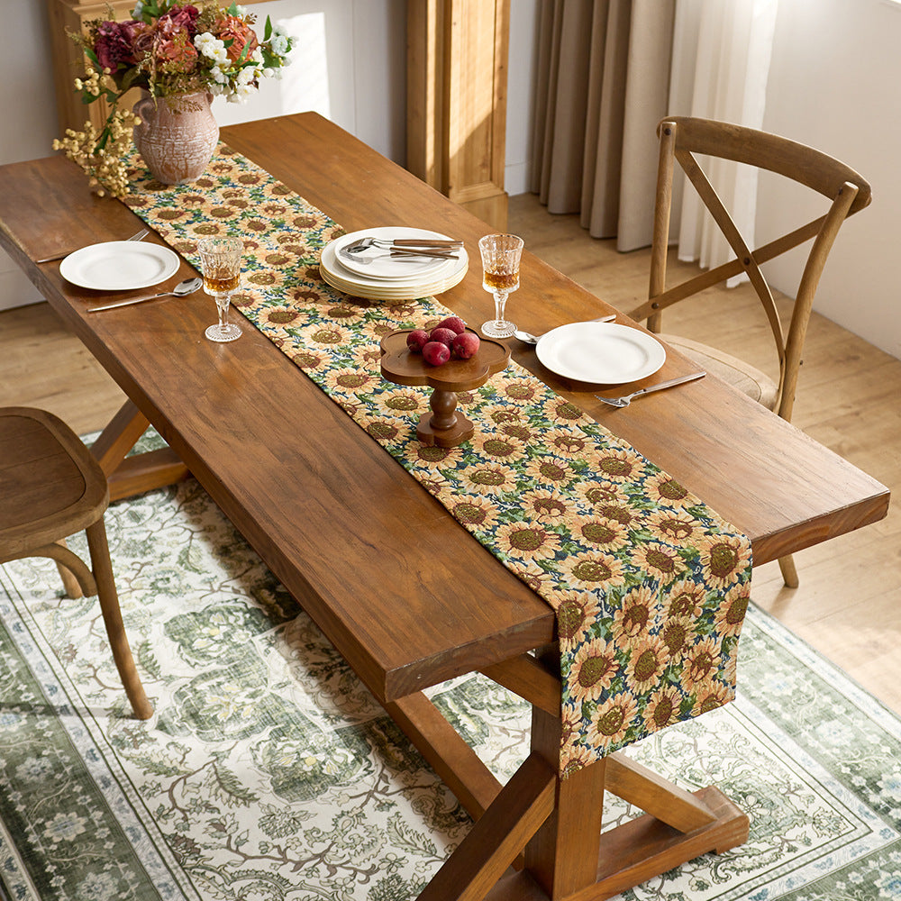 Elegant Floral Pattern Table Runner
