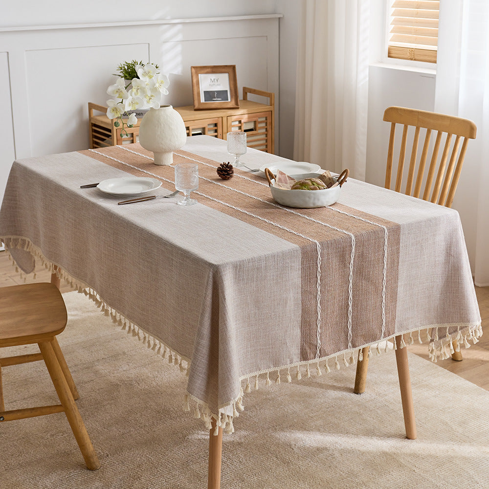 Elegant Dining Table Linen