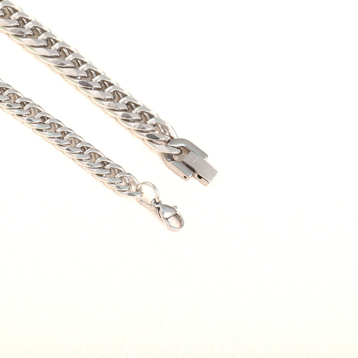Bold Interwoven Chain Bracelet Acalora