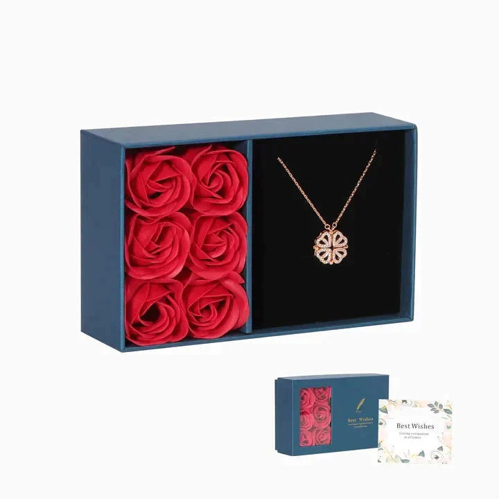 Skanto | Magnetic Linking Plates and Hearts Necklace