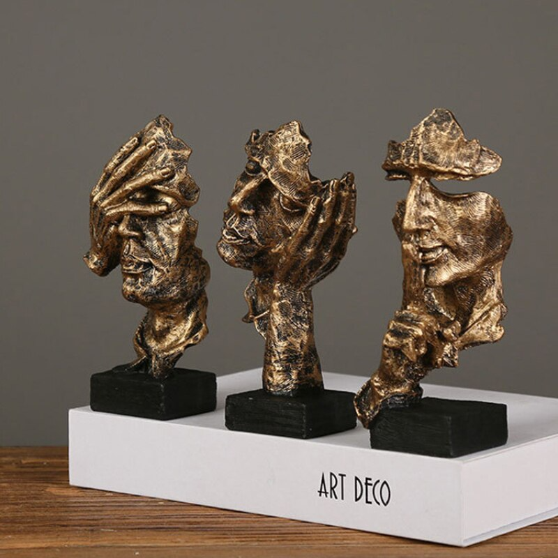 Kalsten | Three monkeys with a message – a sculpture full of meaning
