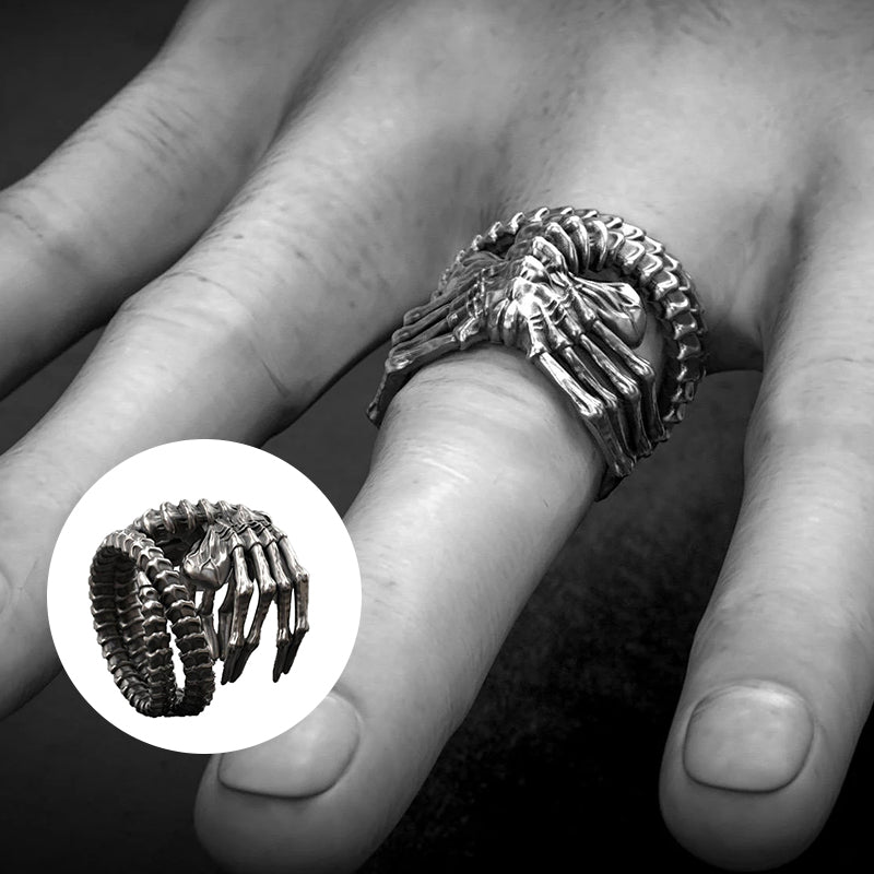 Kalsten | Alien-Facehugger-Ring