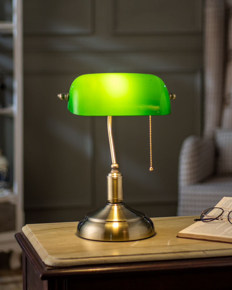 Kalsten | Classic Banker Lamp