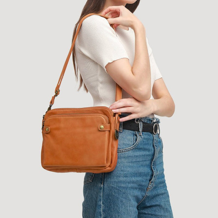 Women's shoulder bag made of three-layer leather | Kalsten