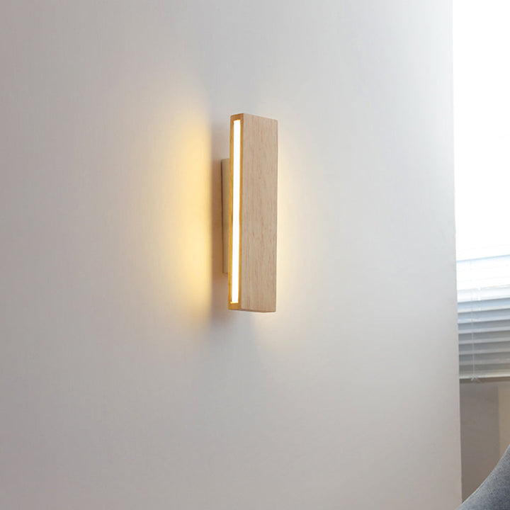 Rotatable Wooden LED Wall Lamp Kalsten