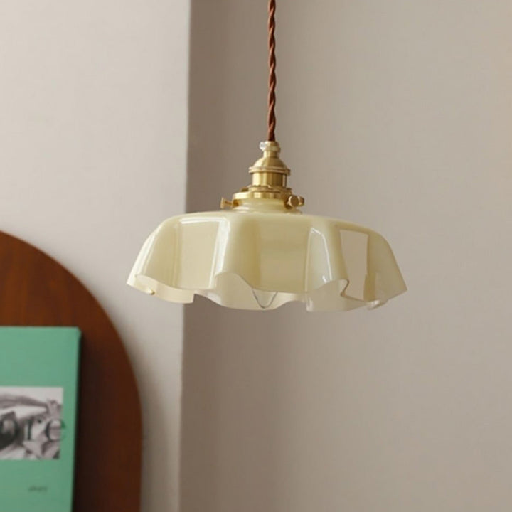 Modern Romantic Small Glass Ribbon Edge Pendant Light For Living Room | Kalsten