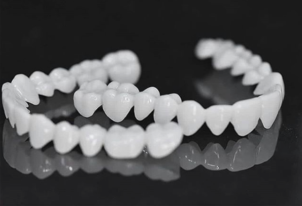 Cosmetic Tooth Toppers SmileShape – Reusable, Flexible and Naturally White | Kalsten