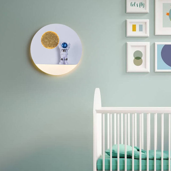 Contemporary Creative Iron Resin Round Astronaut LED Wall Light Lamp for Bedroom | Kalsten