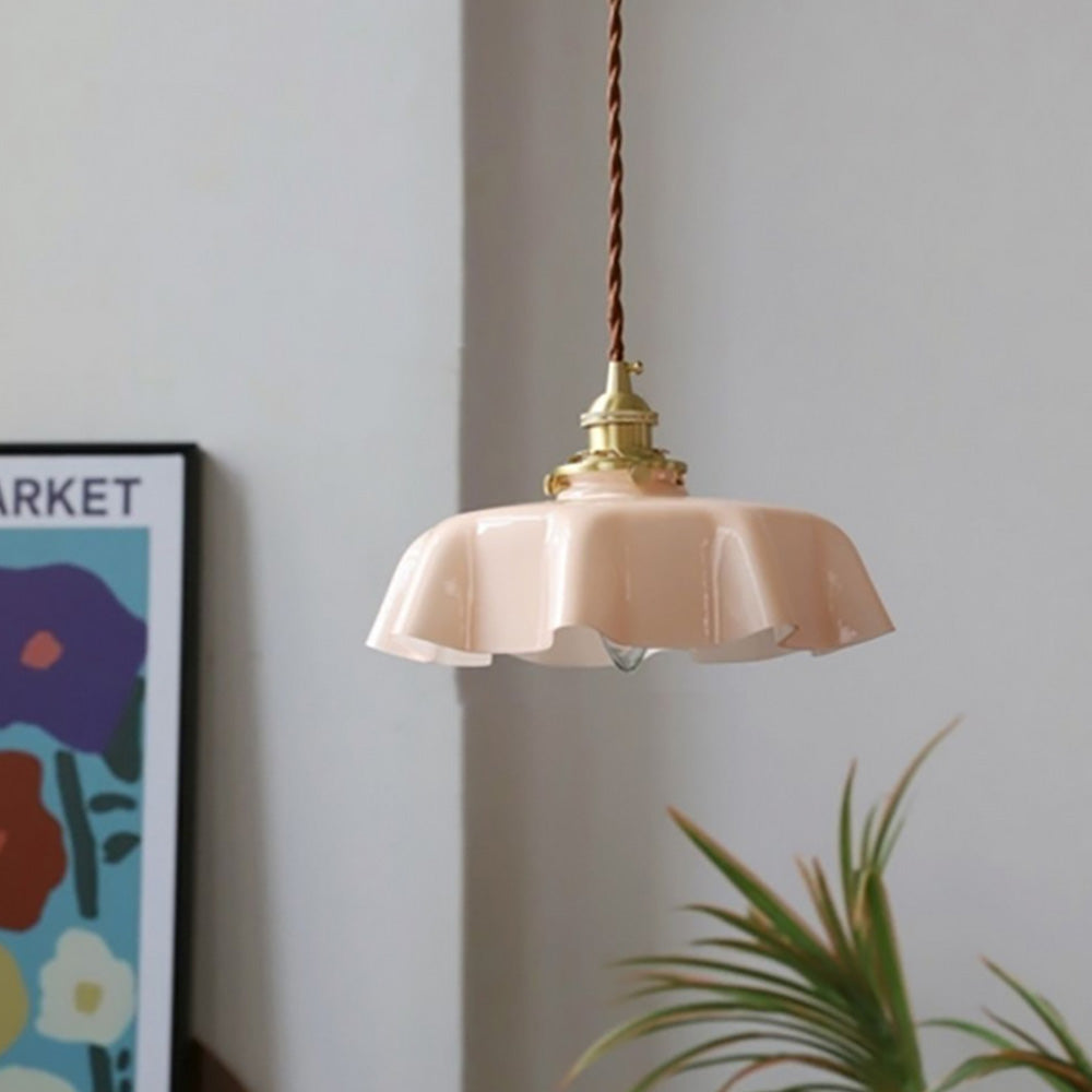 Modern Romantic Small Glass Ribbon Edge Pendant Light For Living Room | Kalsten