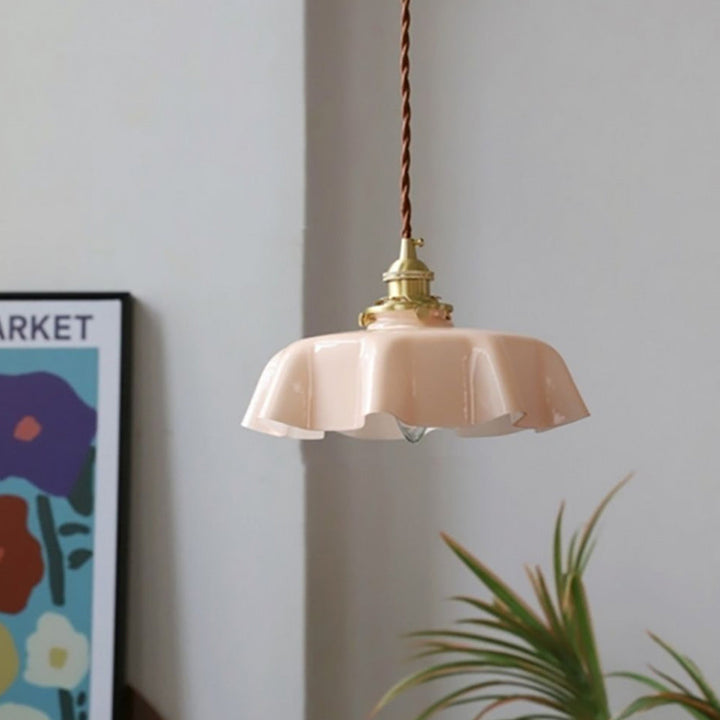 Modern Romantic Small Glass Ribbon Edge Pendant Light For Living Room | Kalsten