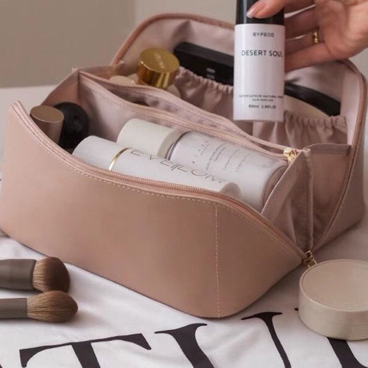 Portable leather travel cosmetic bag | Kalsten