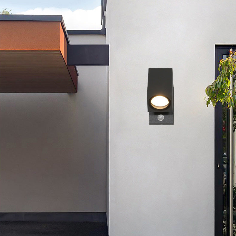 Contemporary Industrial Rectangular Aluminum 1-Light Outdoor Wall Sconce Lamp For Garden | Kalsten