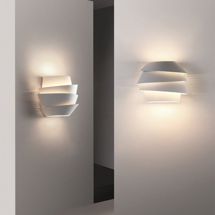 Scandinavian Wall Lamp with Dual Light Points - NordGlow | Kalsten