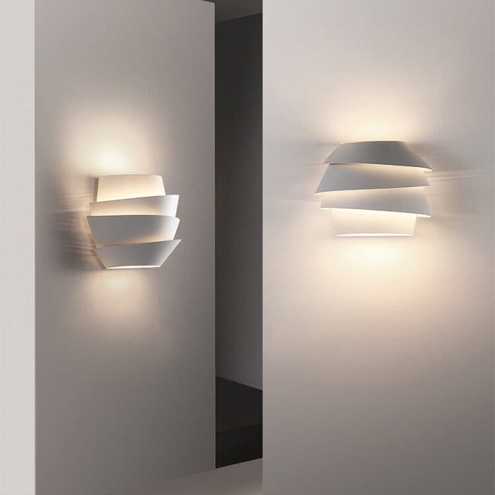 Scandinavian Wall Lamp with Dual Light Points - NordGlow | Kalsten