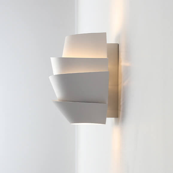 Scandinavian Wall Lamp with Dual Light Points - NordGlow | Kalsten