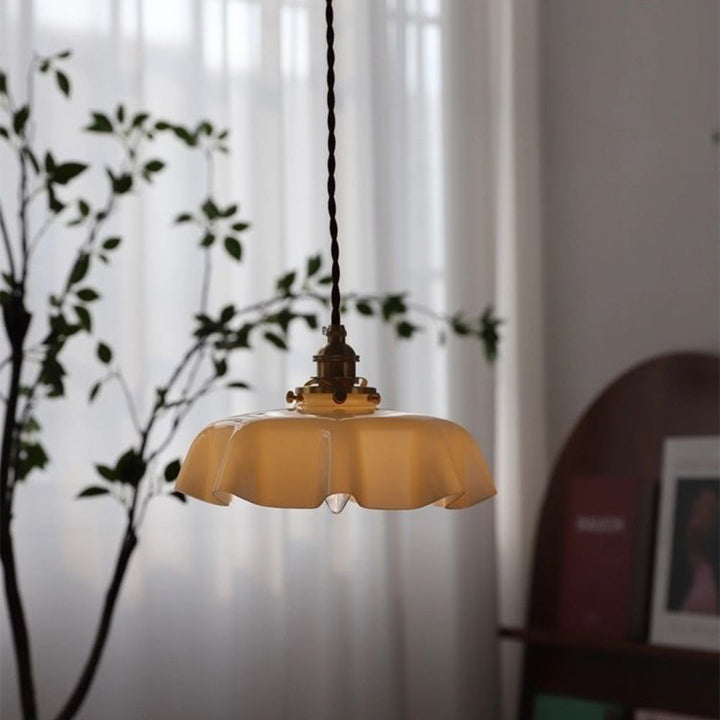 Modern Romantic Small Glass Ribbon Edge Pendant Light For Living Room | Kalsten