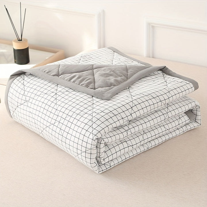 Elegant Preppy Plaid Summer Blanket for Cool Nights | Kalsten