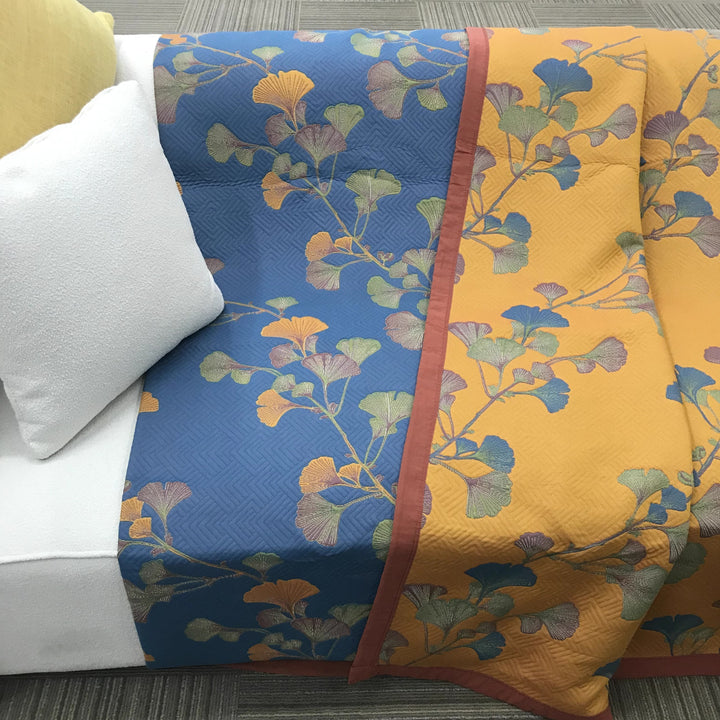 Reversible jacquard cotton quilt
