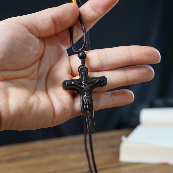 Kalsten | Jesus-Cross-Necklace made of Wood