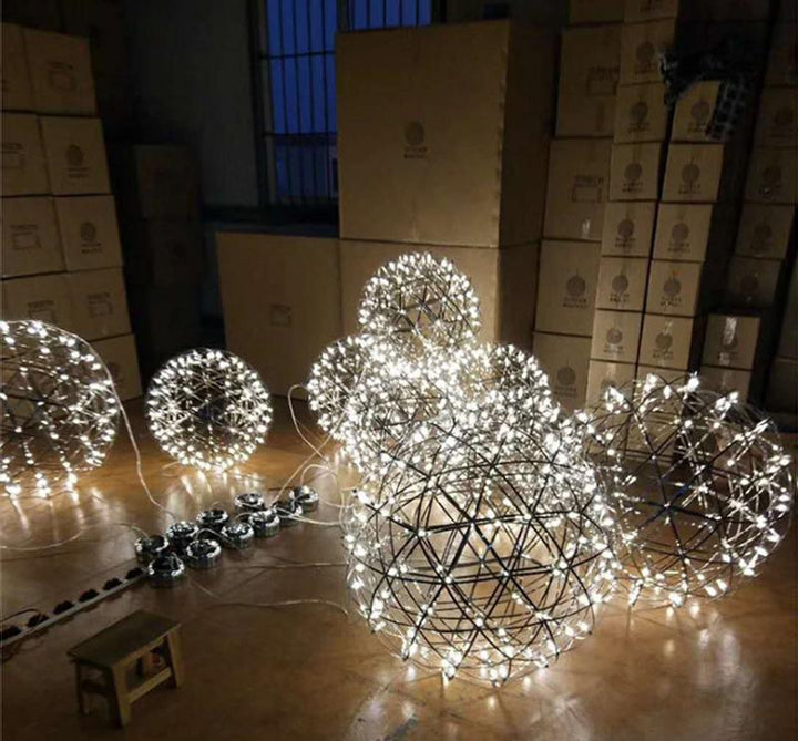 Gold Spark Ball Droplight Pendant Light | Kalsten