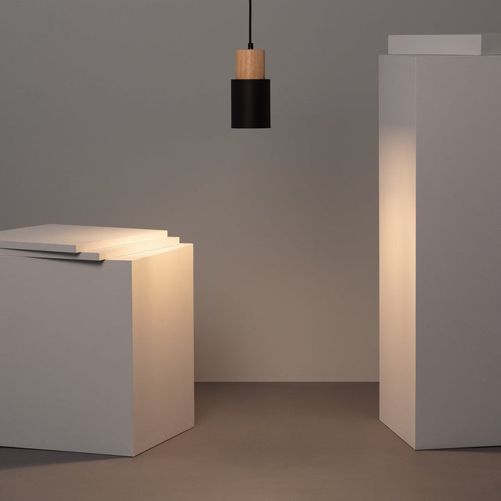 Modern Wood & Black Pendant Lamp Kalsten