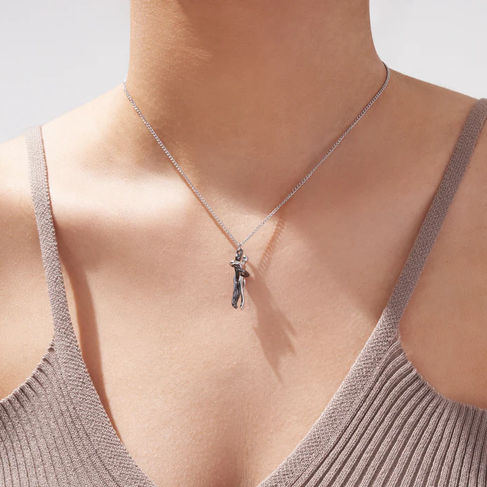 Kalsten | Hug Necklace