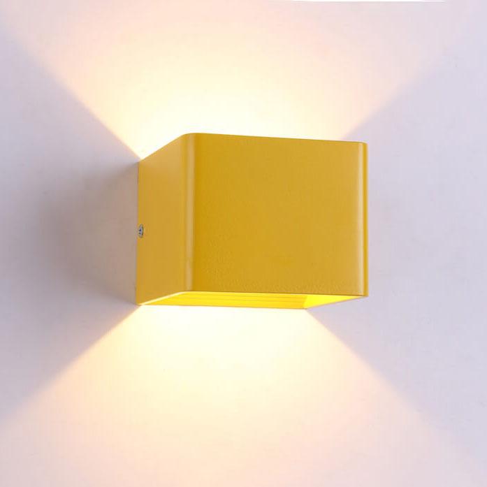 LuminSquare - Square Mini Wall Lamp made of Aluminum Kalsten