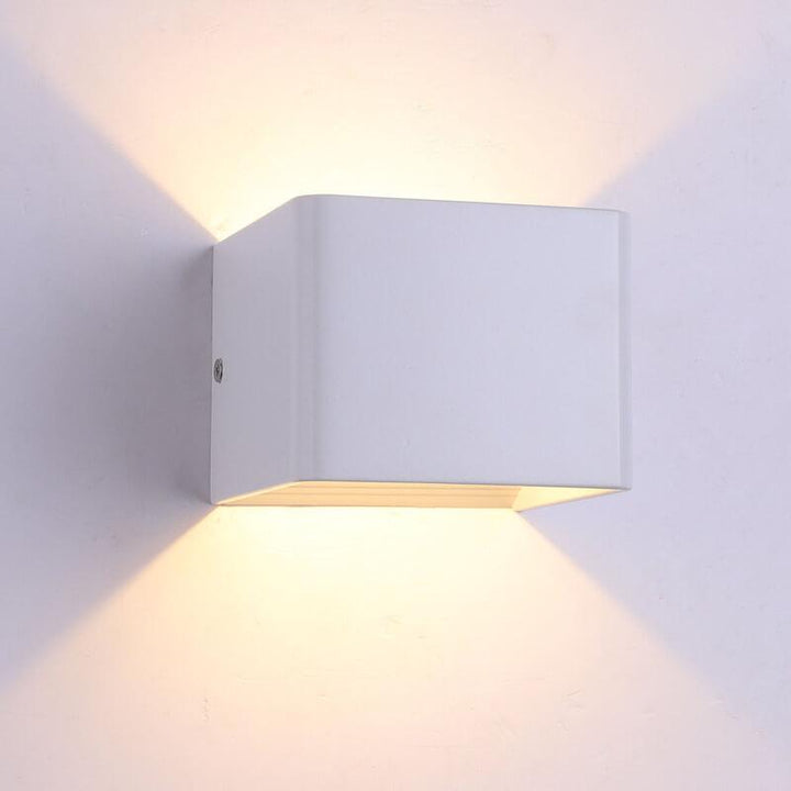 LuminSquare - Square Mini Wall Lamp made of Aluminum Kalsten