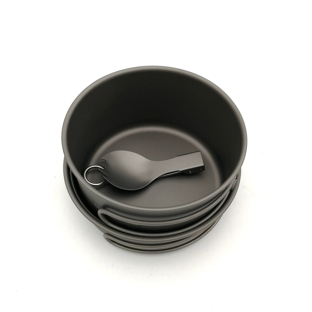 lightweight titanium nesting camping cookware set with folding wire handles Kalsten