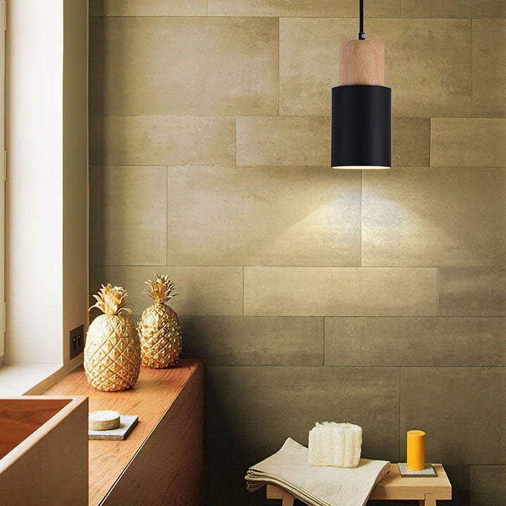 Modern Wood & Black Pendant Lamp Kalsten