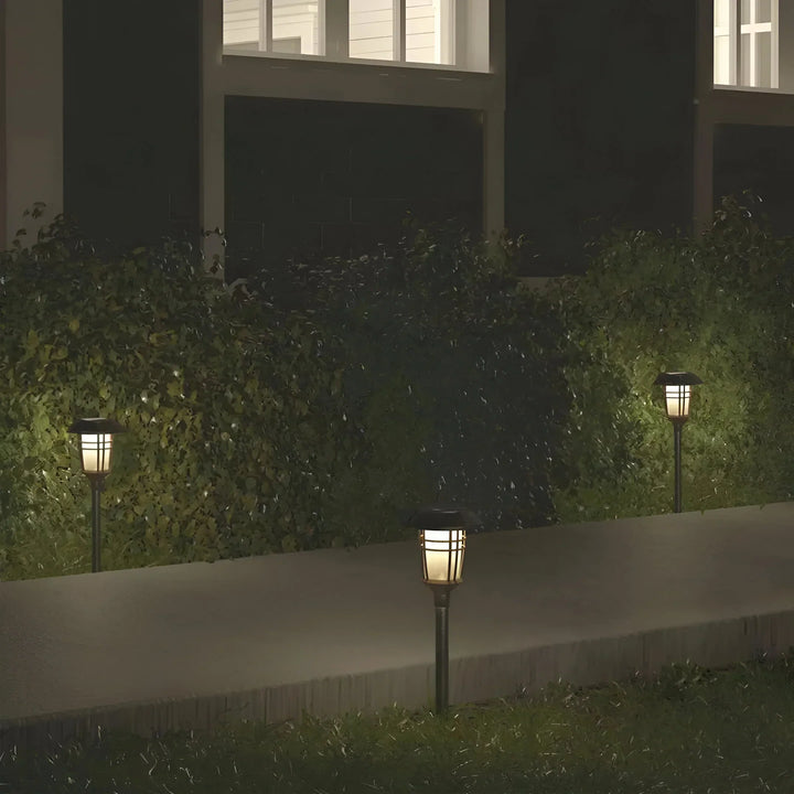 SolarGlow – Solar Garden Light Set (6-Pack)
