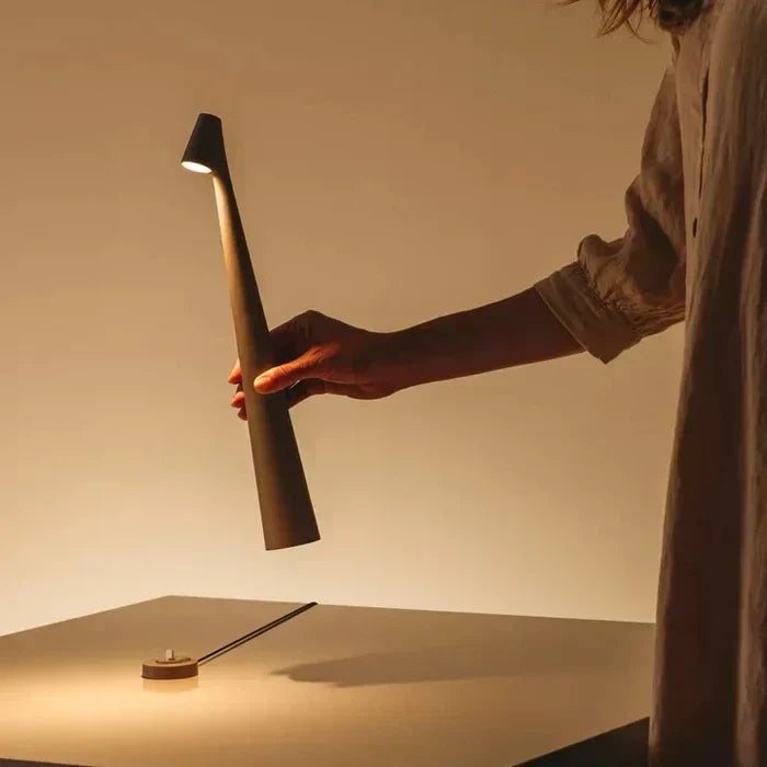 LuminEssence Glow Sculpting Table Lamp | Kalsten