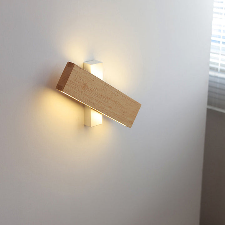 Rotatable Wooden LED Wall Lamp Kalsten