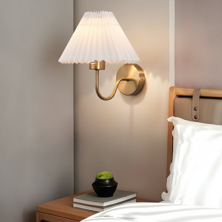 LED Wall Sconce Light – Vintage Metallic Armed Pleated Fabric Shade (36x14cm / 14.2x5.5in) | Kalsten