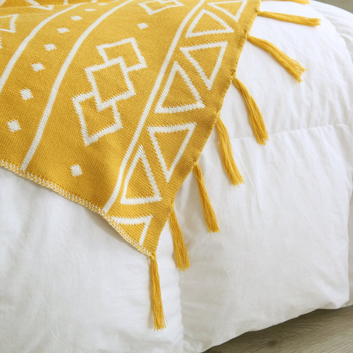 Women Cozy Knit Blanket with Modern Patterns Kalsten