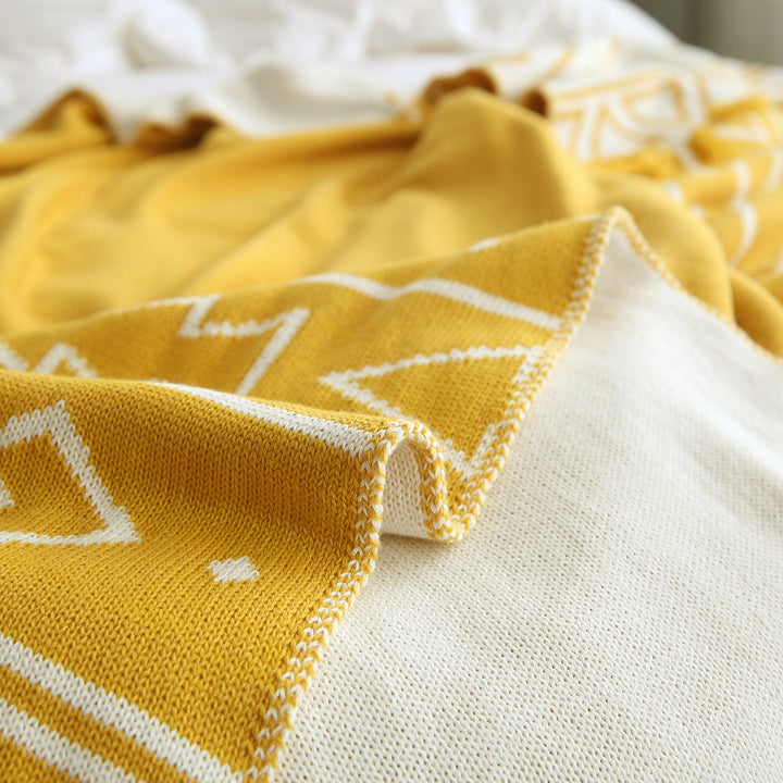 Women Cozy Knit Blanket with Modern Patterns Kalsten