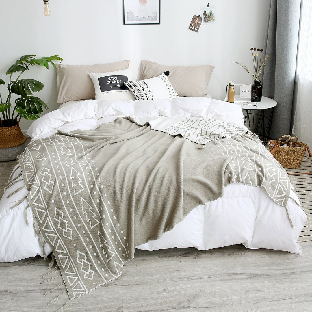 Women Cozy Knit Blanket with Modern Patterns Kalsten