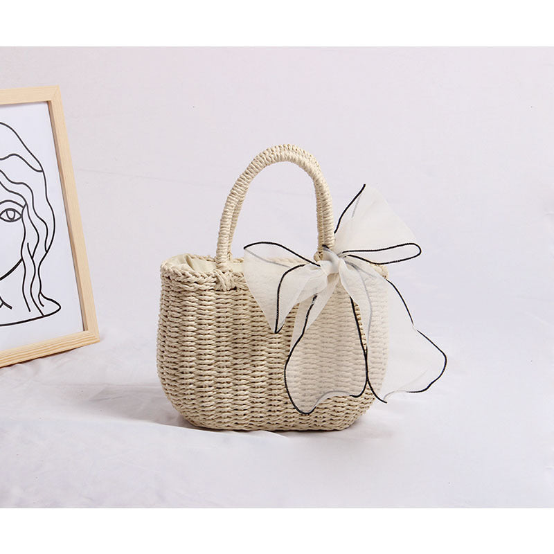 Handcrafted rattan bag with refined details Kalsten