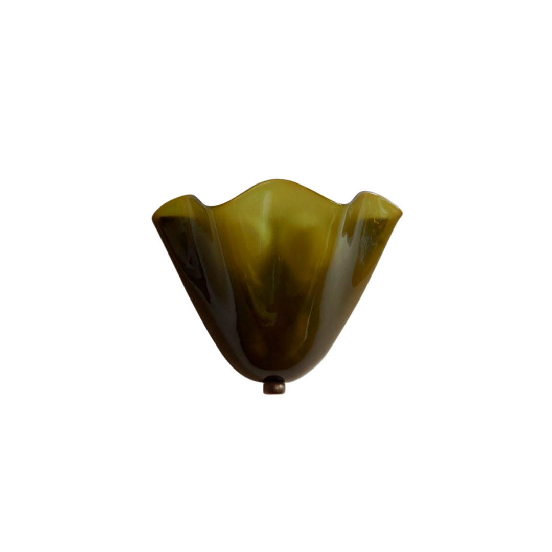 Kalsten | Retro Wall Lamp of Colored Glass in Skirt-Shaped Shell Pattern