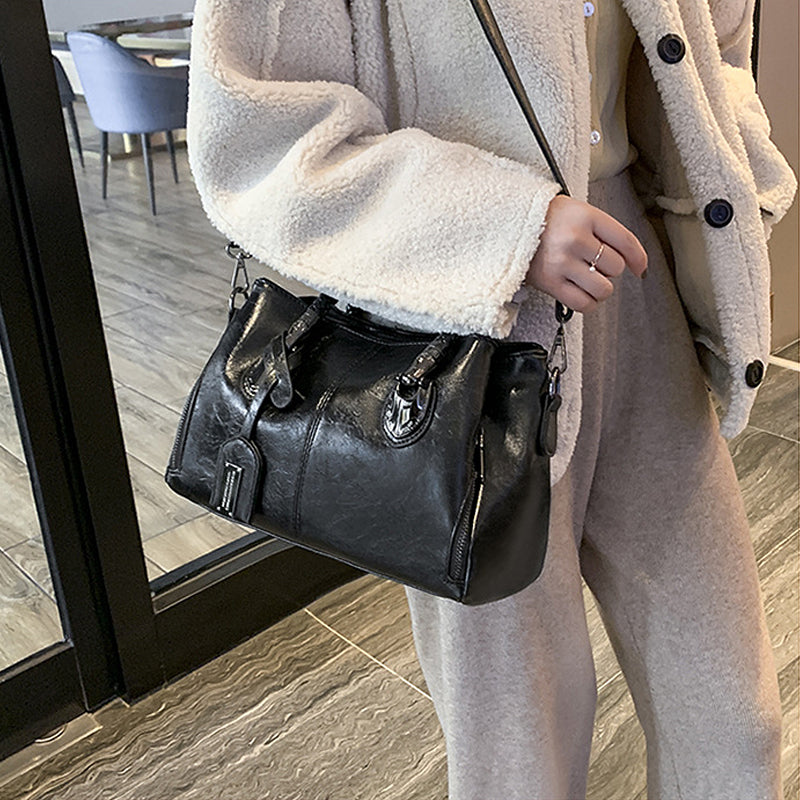 New handbags made of oil wax leather Boston, large tote bag made of soft leather | Kalsten