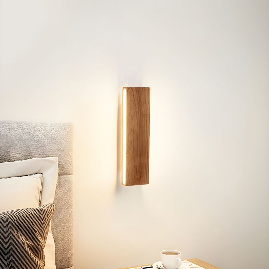 Rotatable Wooden LED Wall Lamp Kalsten