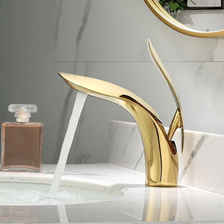 Kalsten | Brass 1-Hole Basin Mixer Tap Lever Handle Sink Faucet Round Modern Faucet for Bathroom