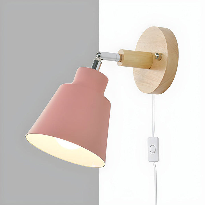 Wall Lamp with Wooden Accent Kalsten
