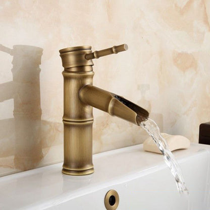 BowLift | Farmhouse Brass Bathroom Faucet With Lever Handle Single Hole Sink Faucet