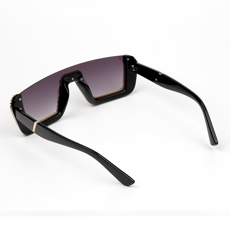 Ladies elegant glitter sunglasses with striking frame Kalsten