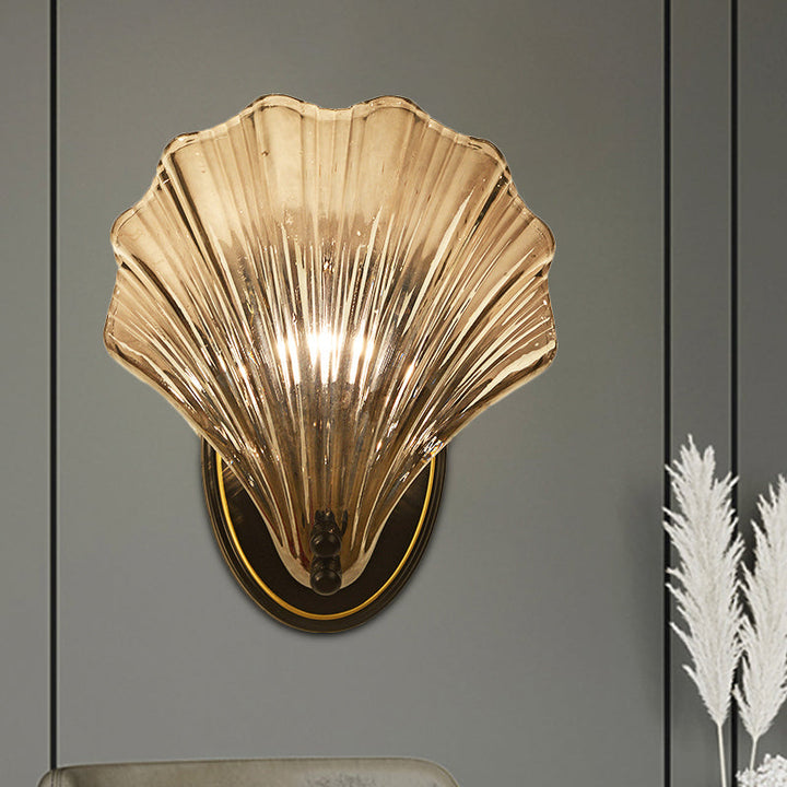 Single Scalloped Shell Wall Lamp Country Style Black/Gold Ribbed Glass Sconce Lighting Fixture | Kalsten