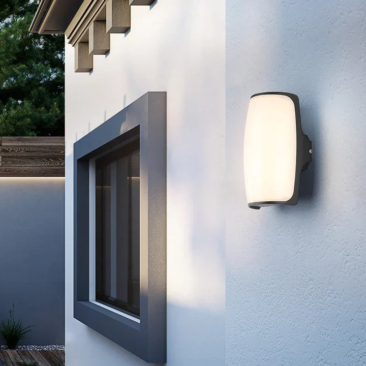 Waterproof LED Wall Light for Outdoors – Energy-Efficient Lighting for Garden and Terrace | Kalsten