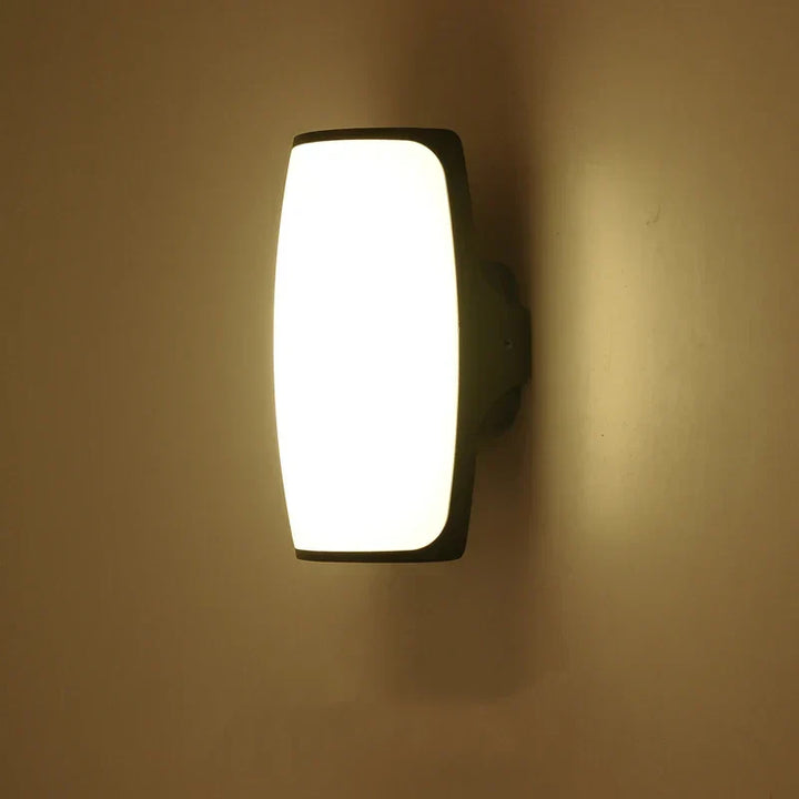 Waterproof LED Wall Light for Outdoors – Energy-Efficient Lighting for Garden and Terrace | Kalsten