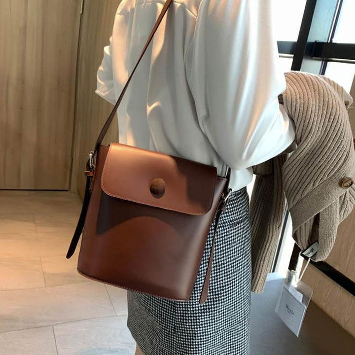 Drawstring bag made of PU | Kalsten