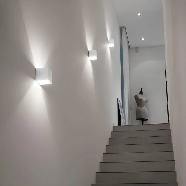 Modern Black Aluminum Wall Lamp Kalsten